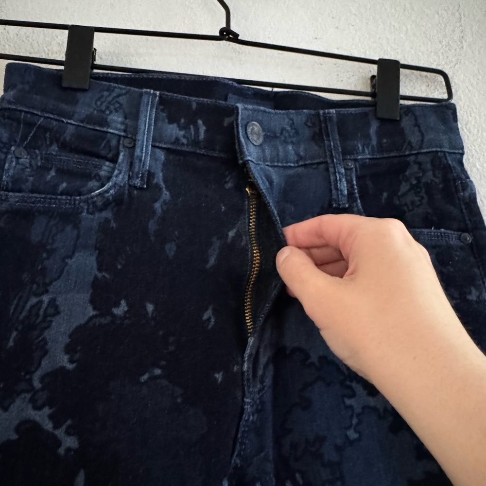 MOTHER Navy Floral Wide-Leg Jeans - Picture 5 of 10